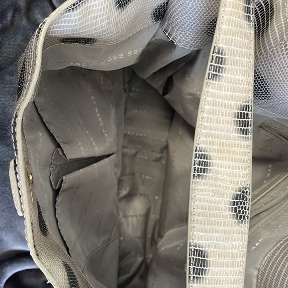 Handbag - Picture 4 of 5